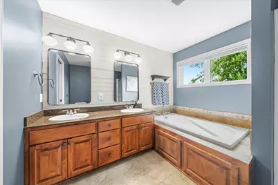 11605 Ivywood Trail, Woodbury, MN 55129 - Photo 29