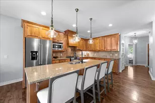 11605 Ivywood Trail, Woodbury, MN 55129 - Photo 5