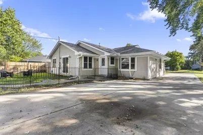 5347 Morgan Avenue N, Brooklyn Center, MN 55430 - Photo 3