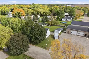 422 2nd St SW, Clara City, MN 56222 - Photo 3