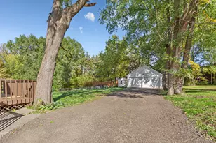 1427 Central Ave N, Faribault, MN 55021 - Photo 5
