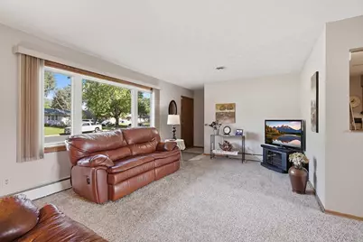 2128 Shale Lane, Eagan, MN 55122 - Photo 5