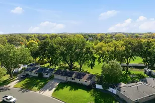 2128 Shale Ln, Eagan, MN 55122 - Photo 35