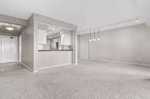 1235 Yale Pl, Minneapolis, MN 55403 - Photo 3