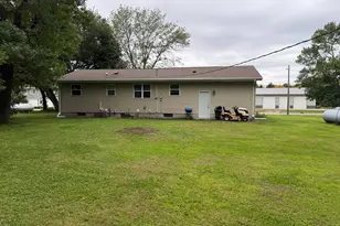 502 Prospect St, Milroy, MN 56263 - Photo 17