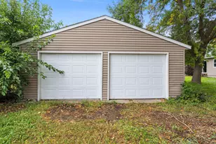90 10th St SE, Wells, MN 56097 - Photo 41