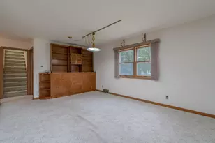 205 N Thompson, Delavan, MN 56023 - Photo 9