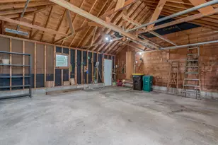 205 N Thompson, Delavan, MN 56023 - Photo 37