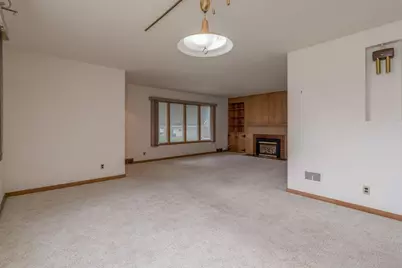 205 N Thompson, Delavan, MN 56023 - Photo 11