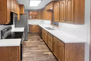 1122 S State St, Fairmont, MN 56031 - Photo 9
