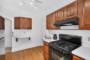 1718 Vincent Ave N, Minneapolis, MN 55411 - Photo 15
