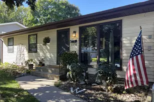 1016 Jackson Street S, Shakopee, MN 55379 - Photo 3