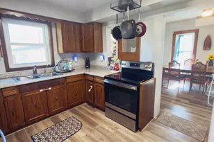 361 S 9th St, Bird Island, MN 55310 - Photo 9