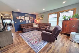 330 9th St NW, Plainview, MN 55964 - Photo 17