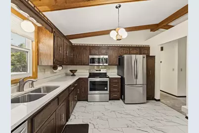 8106 Groveland Road, Mounds View, MN 55112 - Photo 7