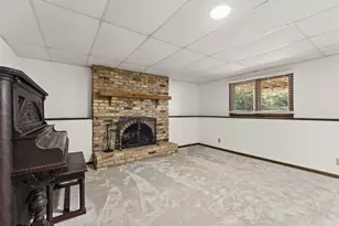 8106 Groveland Rd, Mounds View, MN 55112 - Photo 13