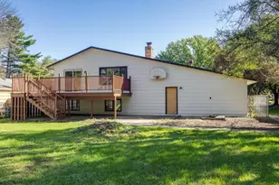 8106 Groveland Rd, Mounds View, MN 55112 - Photo 25