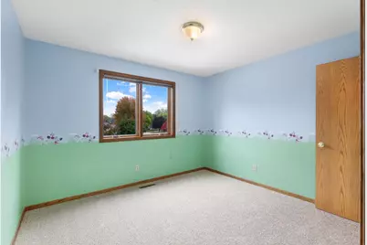 1001 Forest Glen Court, Burnsville, MN 55337 - Photo 21