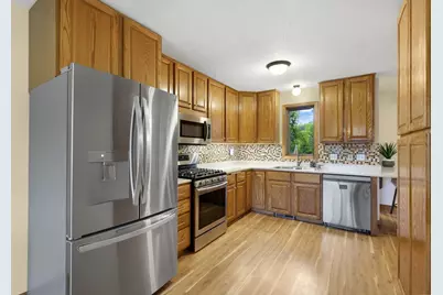 1001 Forest Glen Court, Burnsville, MN 55337 - Photo 7