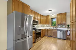 1001 Forest Glen Ct, Burnsville, MN 55337 - Photo 7
