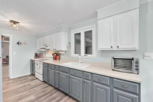 205 W South Ave, Chippewa Falls, WI 54729 - Photo 15