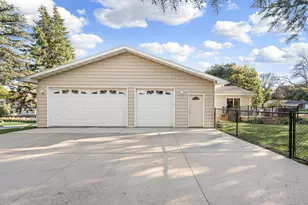 2500 5th Ave SW, Austin, MN 55912 - Photo 5