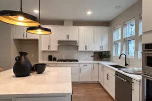 838 Woodlawn Ave, Saint Paul, MN 55116 - Photo 15