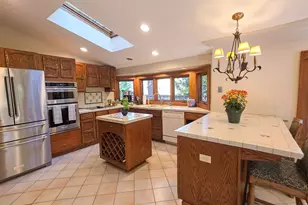 435 Far Hill Rd, Wayzata, MN 55391 - Photo 9