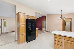 1027 Prairie Cir, Menomonie, WI 54751 - Photo 7