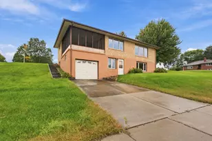 824 Brown St, Jackson, MN 56143 - Photo 5