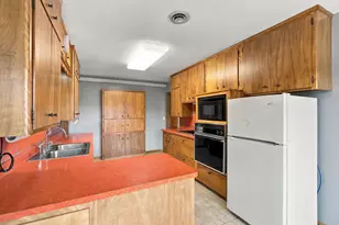 824 Brown St, Jackson, MN 56143 - Photo 49