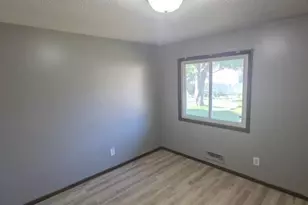 10240 Quinn Street NW, Coon Rapids, MN 55433 - Photo 9