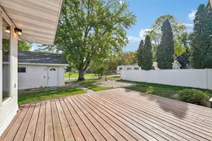 585 9th St N, Bayport, MN 55003 - Photo 33