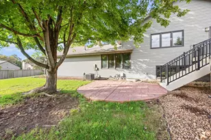 1762 Drake Dr, Eagan, MN 55122 - Photo 57