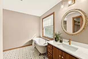 1915 Folwell Dr SW, Rochester, MN 55902 - Photo 19