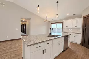 316 Falcon Run, Eagle Lake, MN 56024 - Photo 7