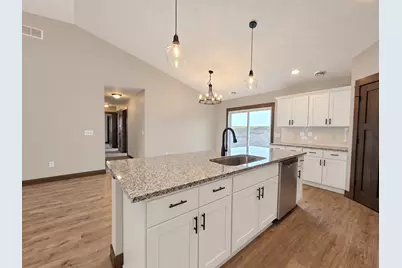 316 Falcon Run, Eagle Lake, MN 56024 - Photo 9