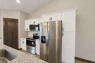 316 Falcon Run, Eagle Lake, MN 56024 - Photo 5
