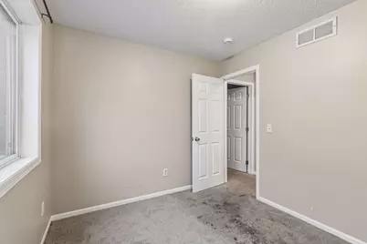 297 Morton Street E, Saint Paul, MN 55107 - Photo 17