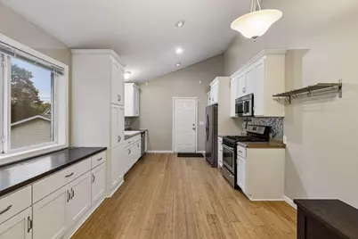 297 Morton Street E, Saint Paul, MN 55107 - Photo 7