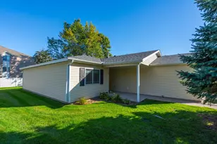 425 Fieldcrest Ln, Sartell, MN 56377 - Photo 17