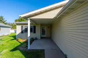 425 Fieldcrest Ln, Sartell, MN 56377 - Photo 1