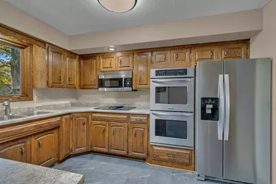 504 Greenview Court, Sartell, MN 56377 - Photo 9