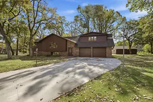 504 Greenview Ct, Sartell, MN 56377 - Photo 1