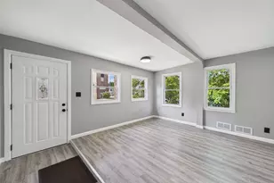 2423 Quincy St NE, Minneapolis, MN 55418 - Photo 5