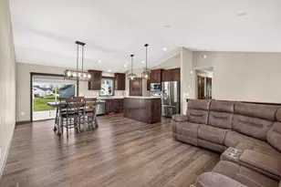 386 Neisen Ave W, Delano, MN 55328 - Photo 7