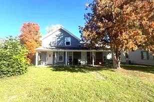 517 7th St E, Hastings, MN 55033 - Photo 1