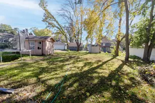 825 W Clark St, Albert Lea, MN 56007 - Photo 5
