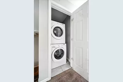 600 W 32nd Street #4, Minneapolis, MN 55408 - Photo 21