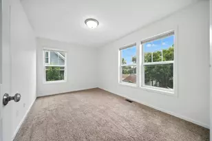 600 W 32nd St, Minneapolis, MN 55408 - Photo 19
